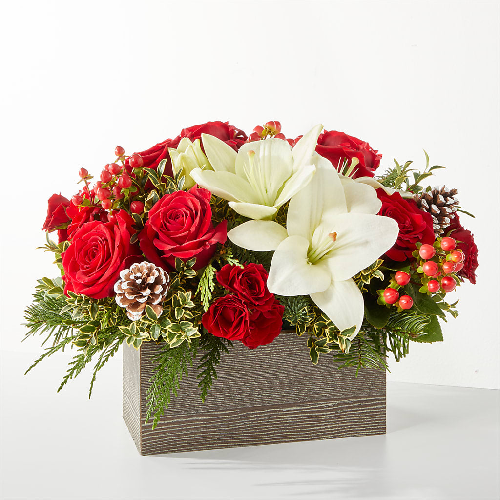 Snowy Wonderland Bouquet – Fleuriste East Angus Et Maison Du Cadeau, East Angus PQ