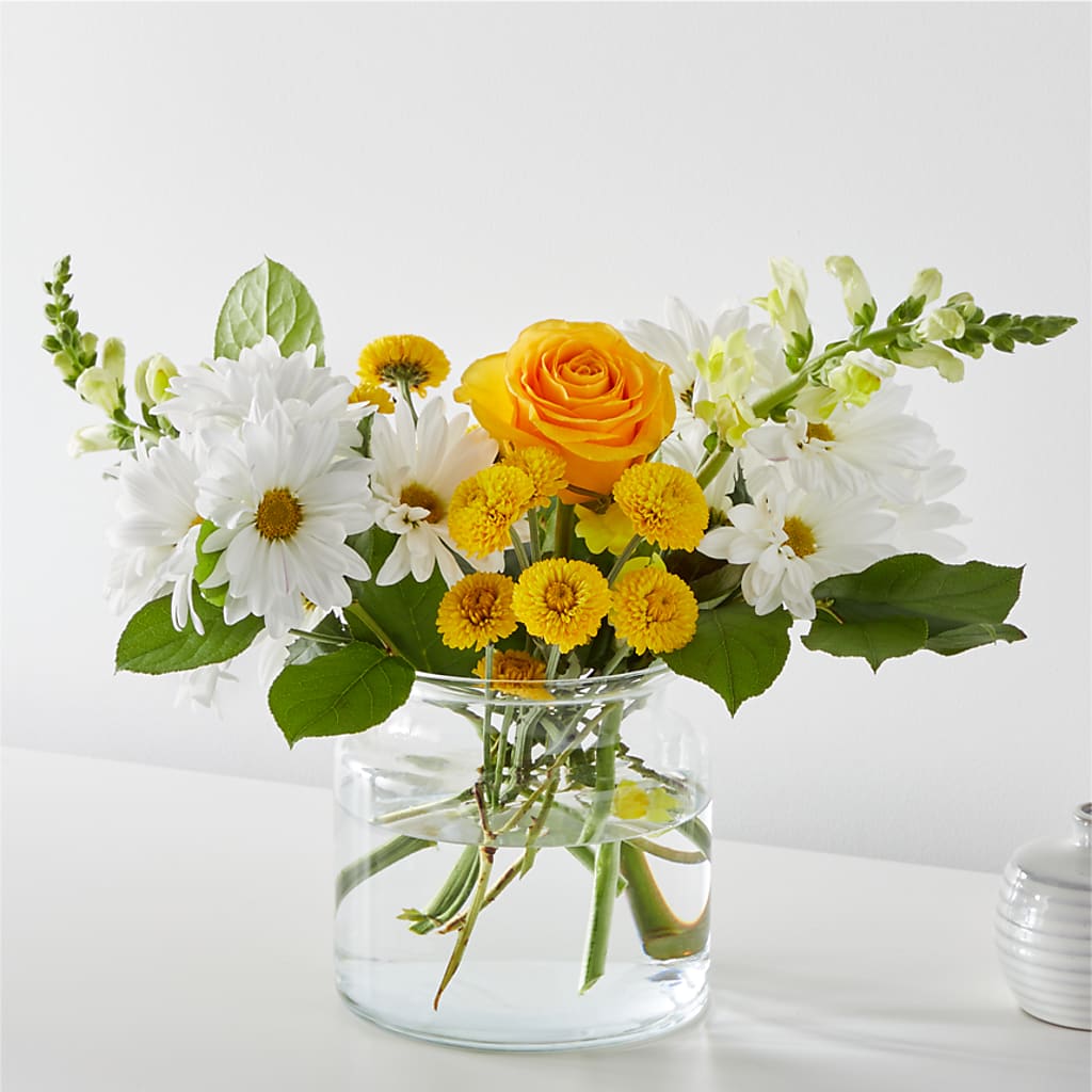 Sun Salutation Bouquet – Fleuriste East Angus Et Maison Du Cadeau, East Angus PQ