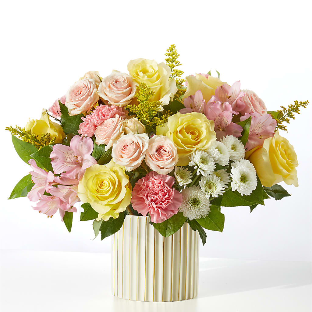 Watercolors Bouquet – Fleuriste East Angus Et Maison Du Cadeau, East Angus PQ