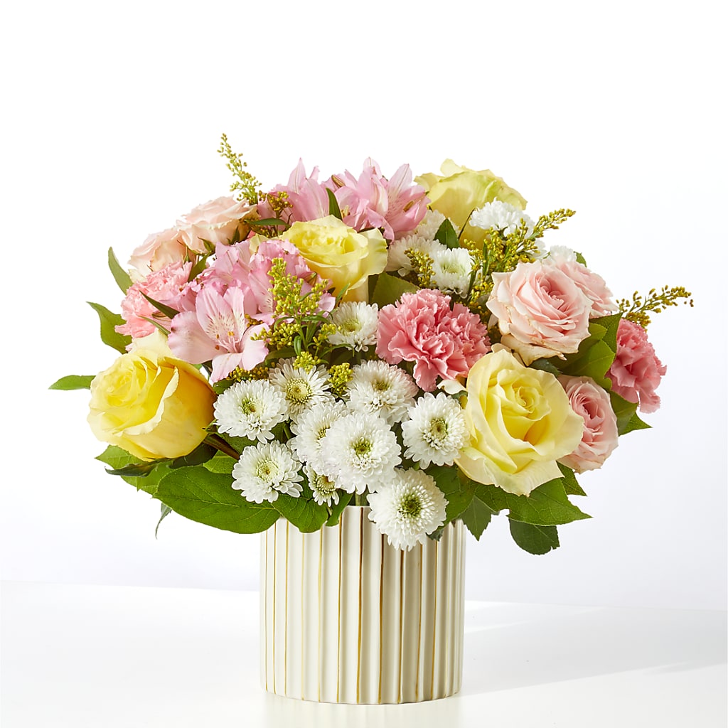 Watercolors Bouquet – Fleuriste East Angus Et Maison Du Cadeau, East Angus PQ