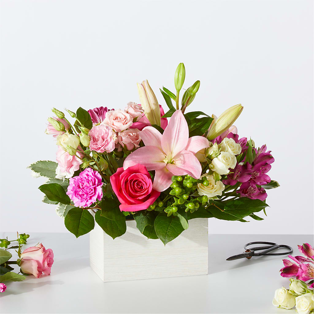 Sweetberry Box – A Florist Original – Fleuriste East Angus Et Maison Du Cadeau, East Angus PQ