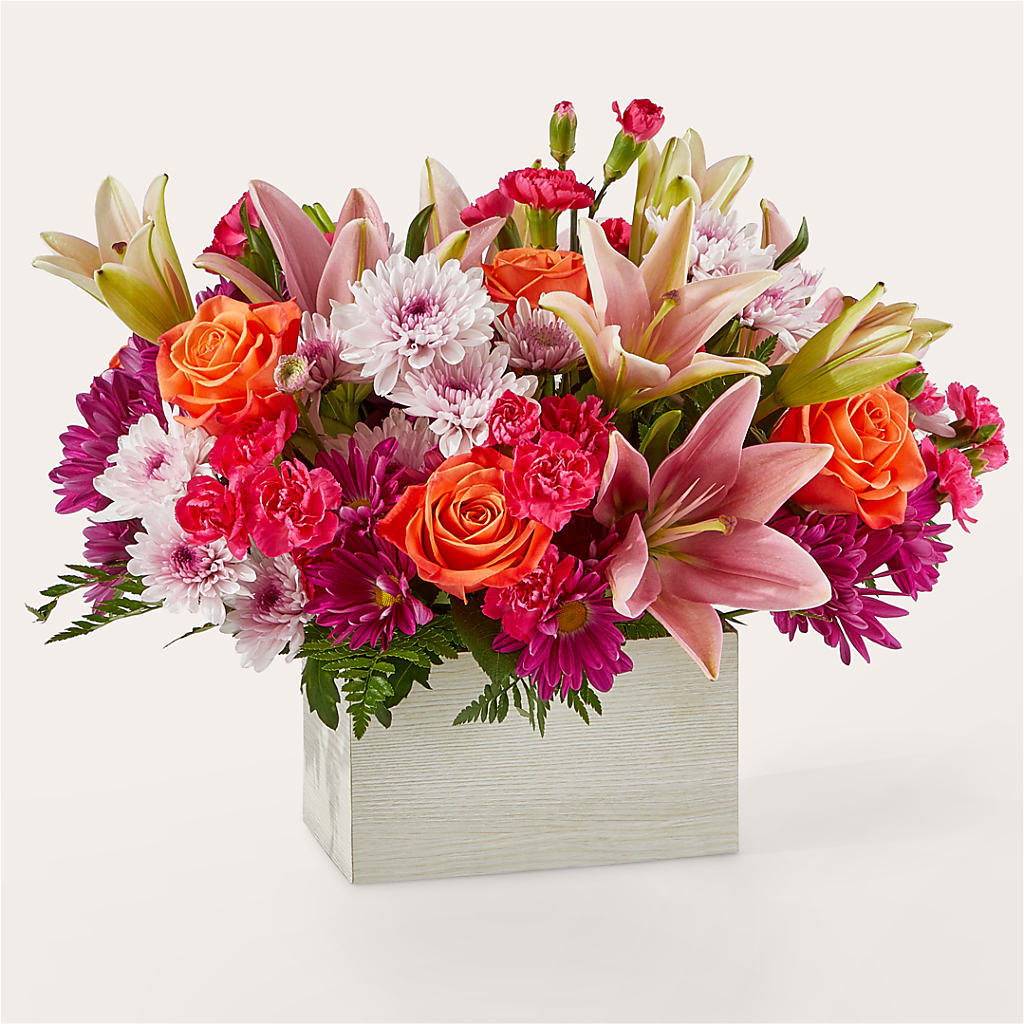 Light of My Life Box Bouquet – Fleuriste East Angus Et Maison Du Cadeau, East Angus PQ