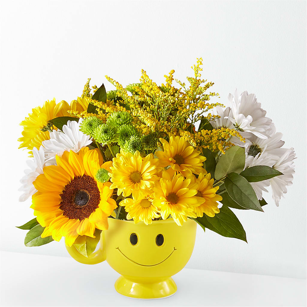 Joyful Smiles Bouquet – Fleuriste East Angus Et Maison Du Cadeau, East Angus PQ