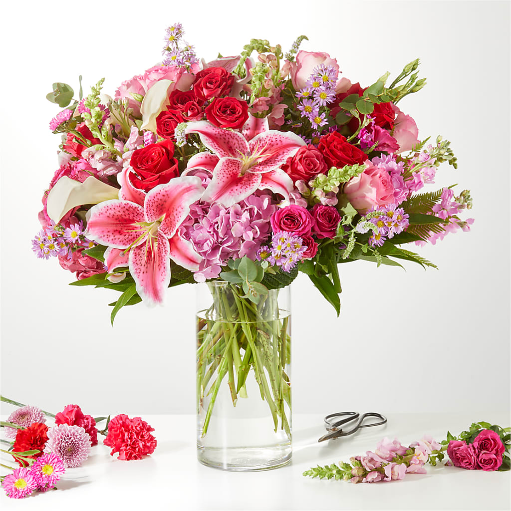 Swooning Over You - A Luxury Florist Original – Fleuriste East Angus Et Maison Du Cadeau, East Angus PQ