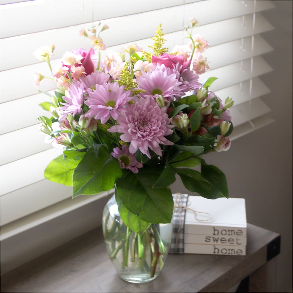 Pastel Tradition - A Florist Original – Fleuriste East Angus Et Maison Du Cadeau, East Angus PQ