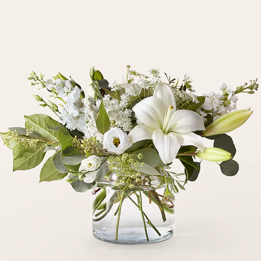 Alluring Elegance Bouquet – Fleuriste East Angus Et Maison Du Cadeau, East Angus PQ