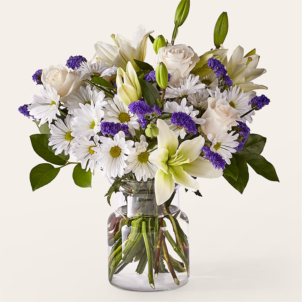 Beyond Blue Bouquet – Fleuriste East Angus Et Maison Du Cadeau, East Angus PQ