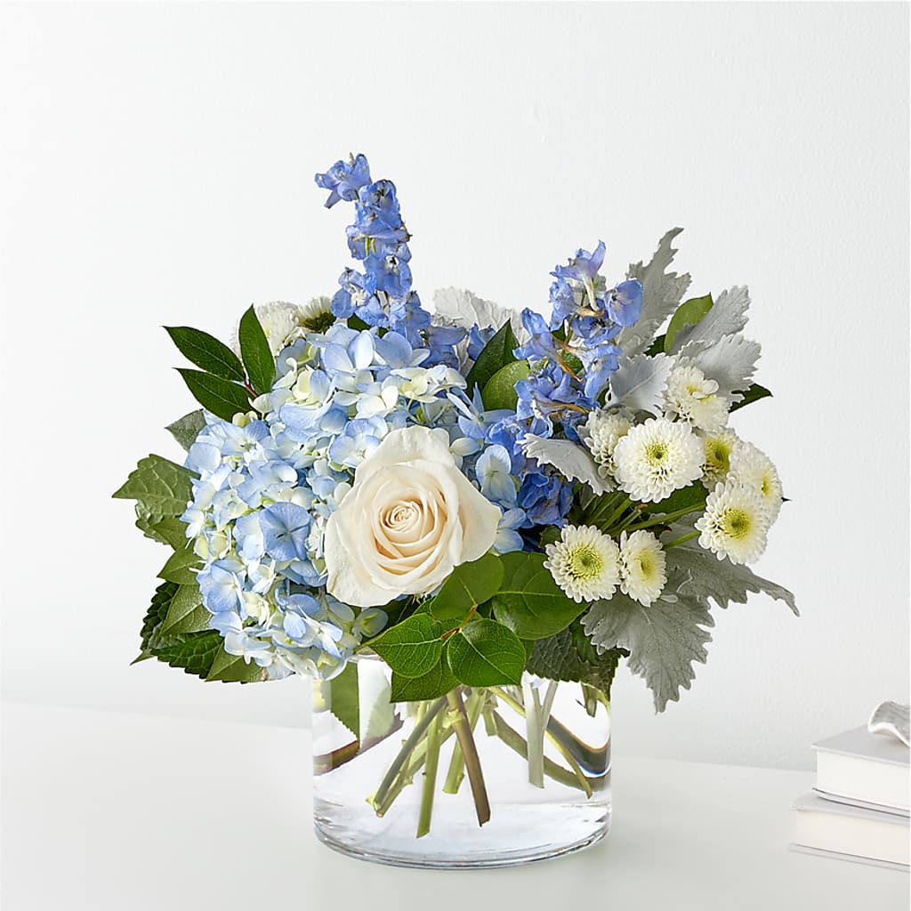 Clear Skies Bouquet – Fleuriste East Angus Et Maison Du Cadeau, East Angus PQ