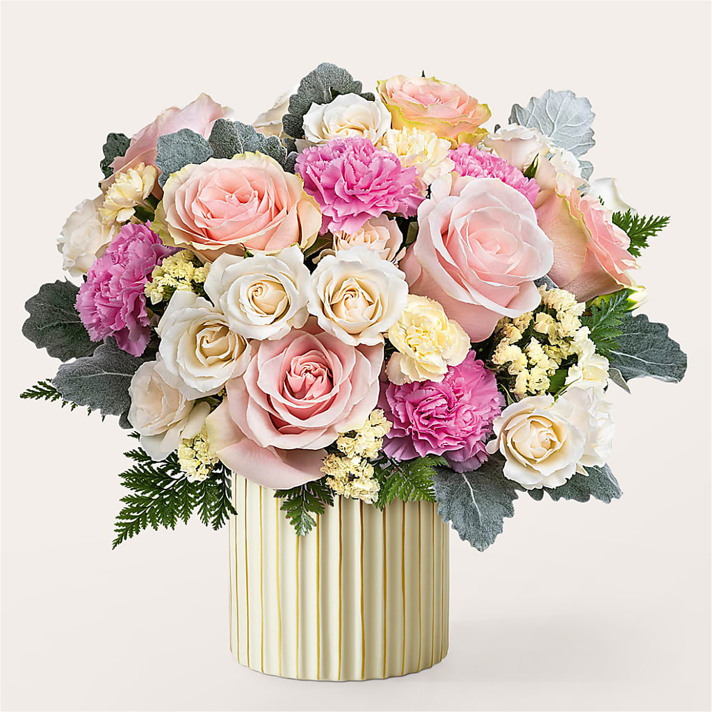 Blissful Moments Bouquet with Ivory Vase – Fleuriste East Angus Et Maison Du Cadeau, East Angus PQ
