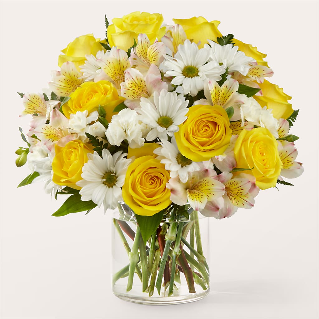 Gleeful Bouquet – Fleuriste East Angus Et Maison Du Cadeau, East Angus PQ