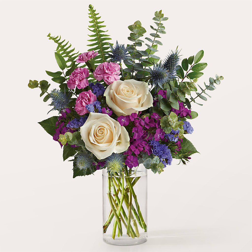 The Gala Bouquet – Fleuriste East Angus Et Maison Du Cadeau, East Angus PQ