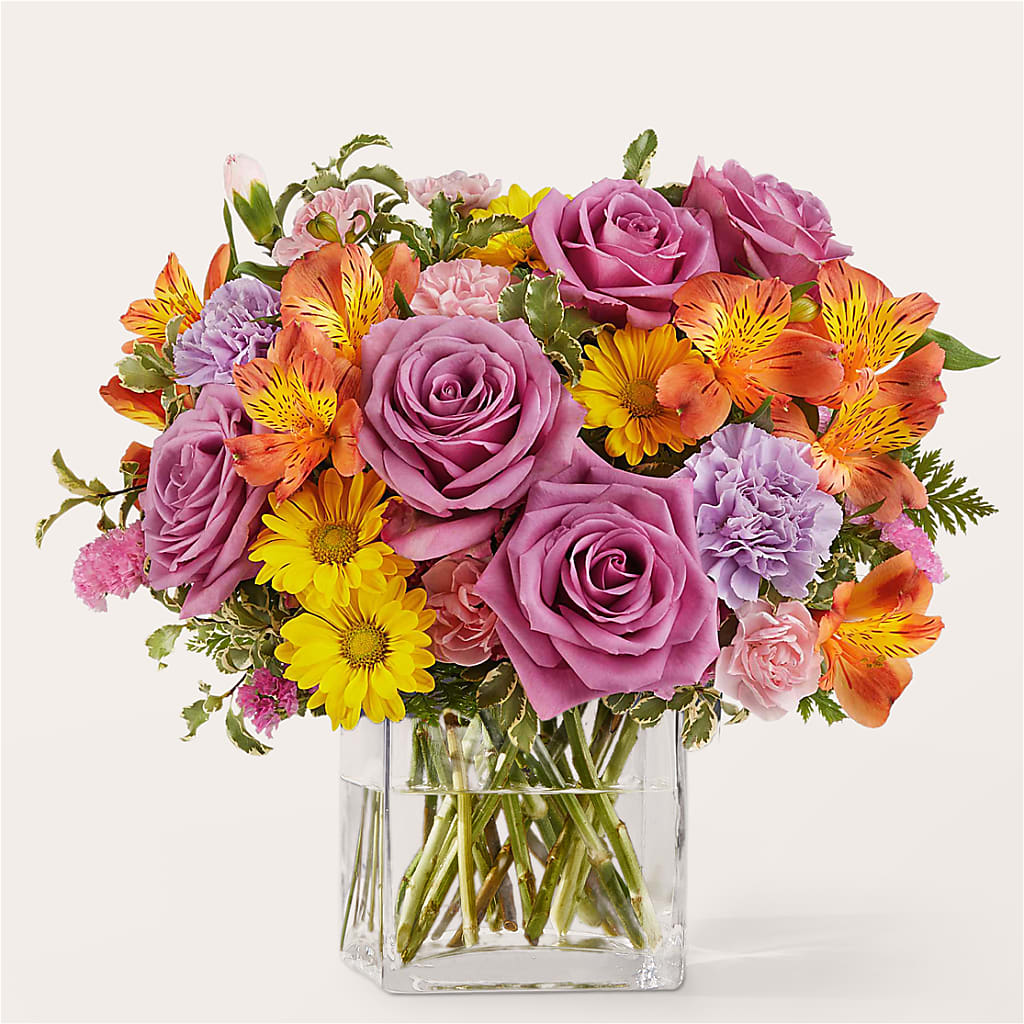Shades of Happiness Bouquet – Fleuriste East Angus Et Maison Du Cadeau, East Angus PQ