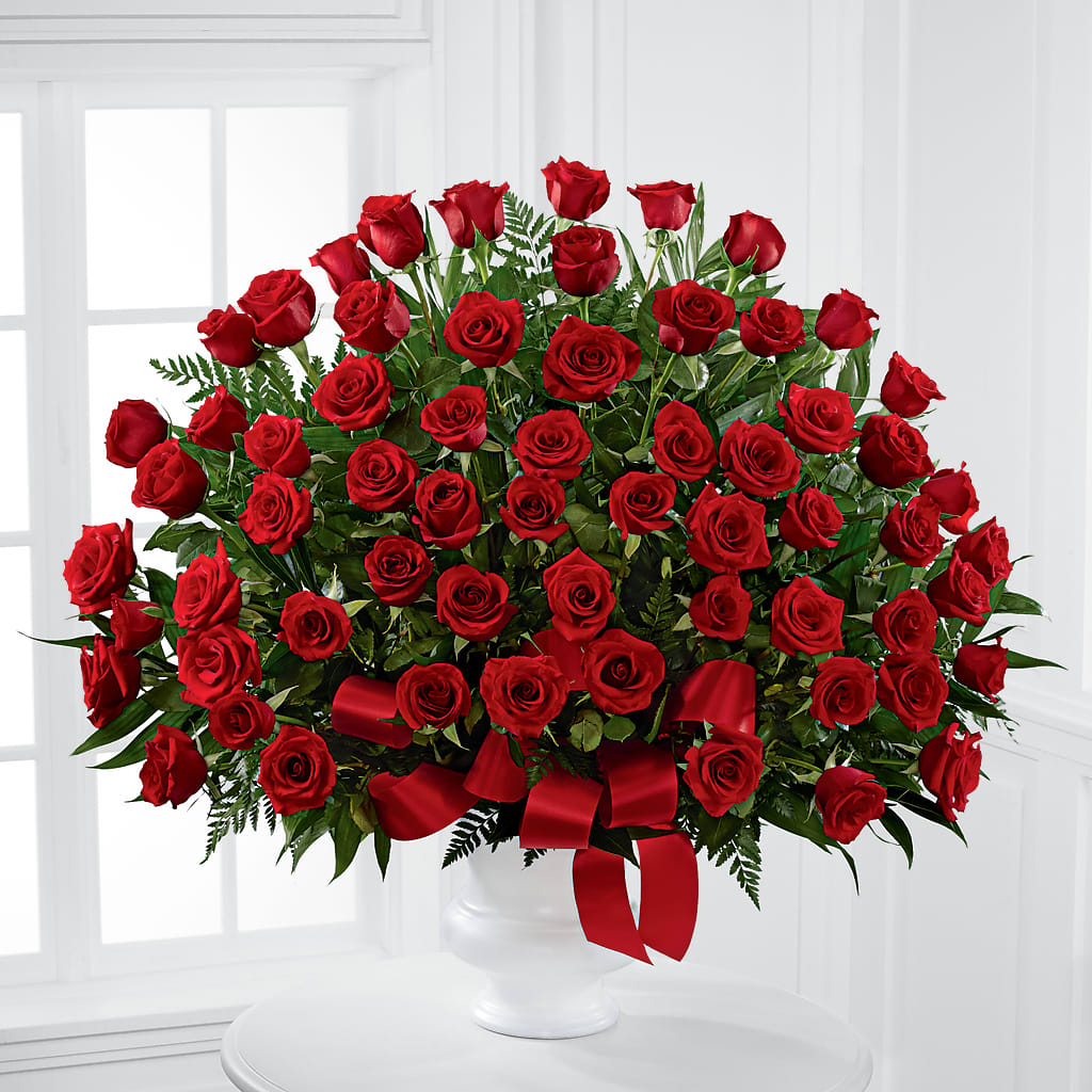 Blessed with Love Arrangement – Fleuriste East Angus Et Maison Du Cadeau, East Angus PQ