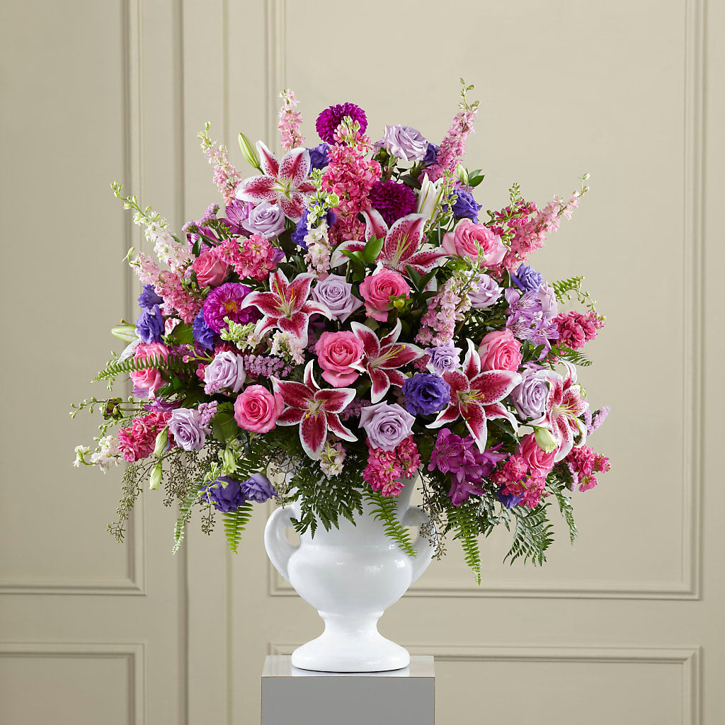 Peaceful Tribute Arrangement – Fleuriste East Angus Et Maison Du Cadeau, East Angus PQ