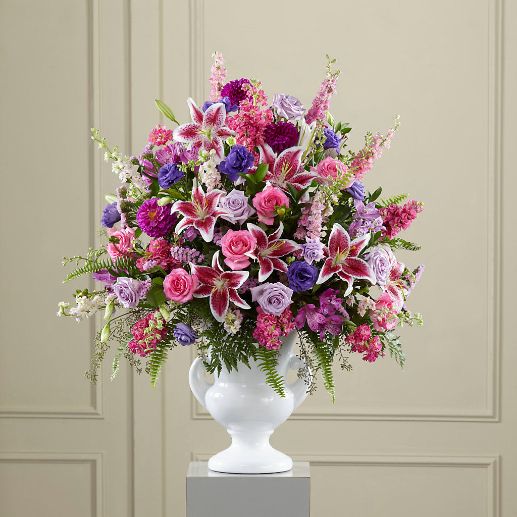 Peaceful Tribute Arrangement – Fleuriste East Angus Et Maison Du Cadeau, East Angus PQ