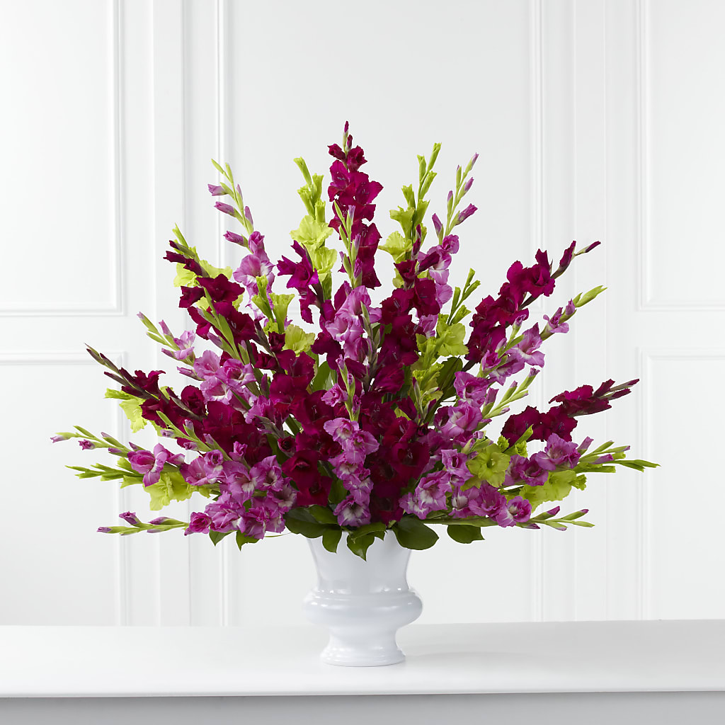 Solemn Offering Arrangement – Fleuriste East Angus Et Maison Du Cadeau, East Angus PQ