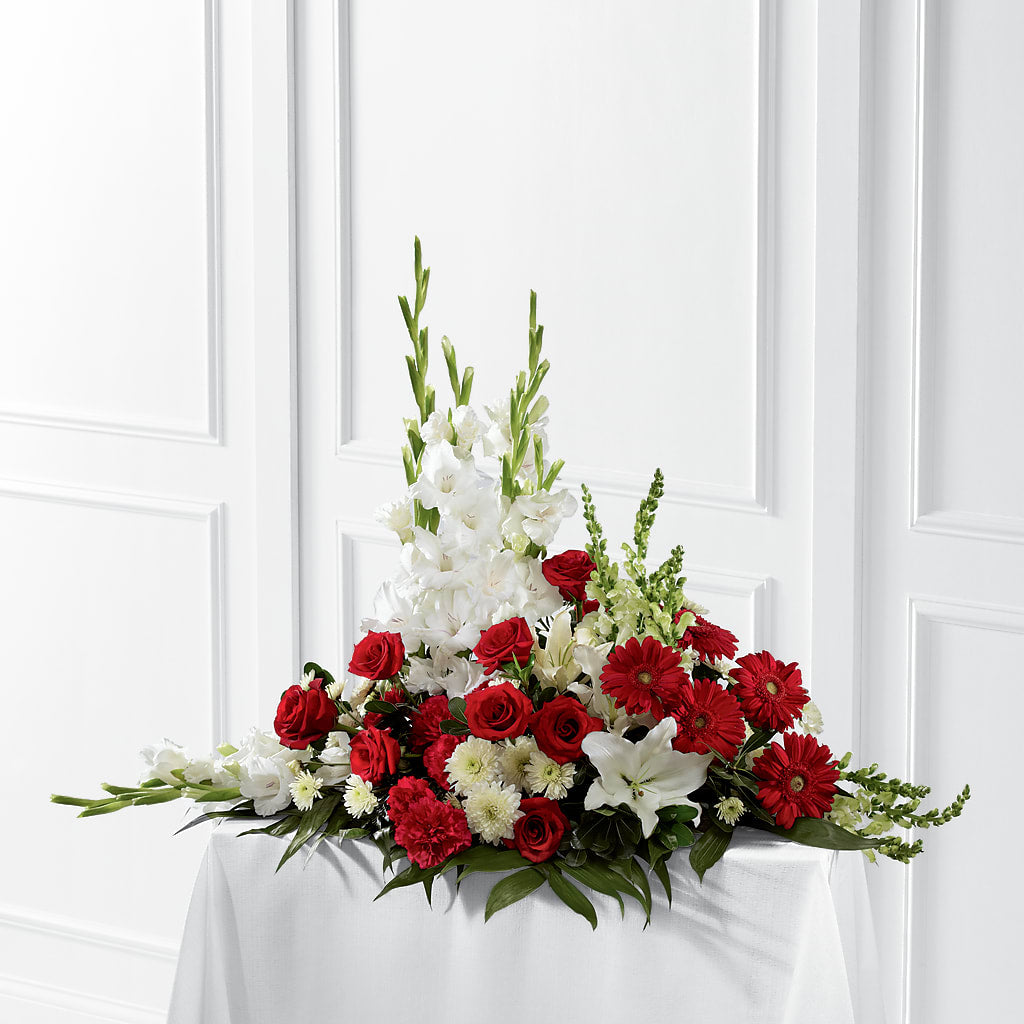Crimson & White Arrangement – Fleuriste East Angus Et Maison Du Cadeau, East Angus PQ