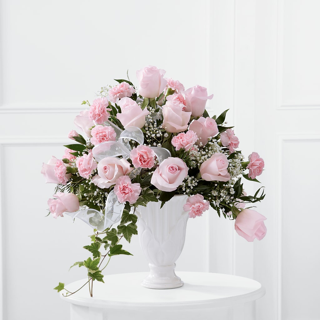 Deepest Sympathy Arrangement – Fleuriste East Angus Et Maison Du Cadeau, East Angus PQ