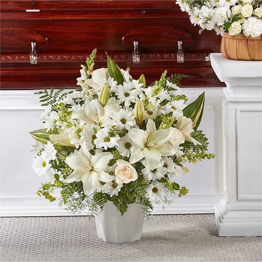 Thoughts of Tranquility Floor Basket – Fleuriste East Angus Et Maison Du Cadeau, East Angus PQ