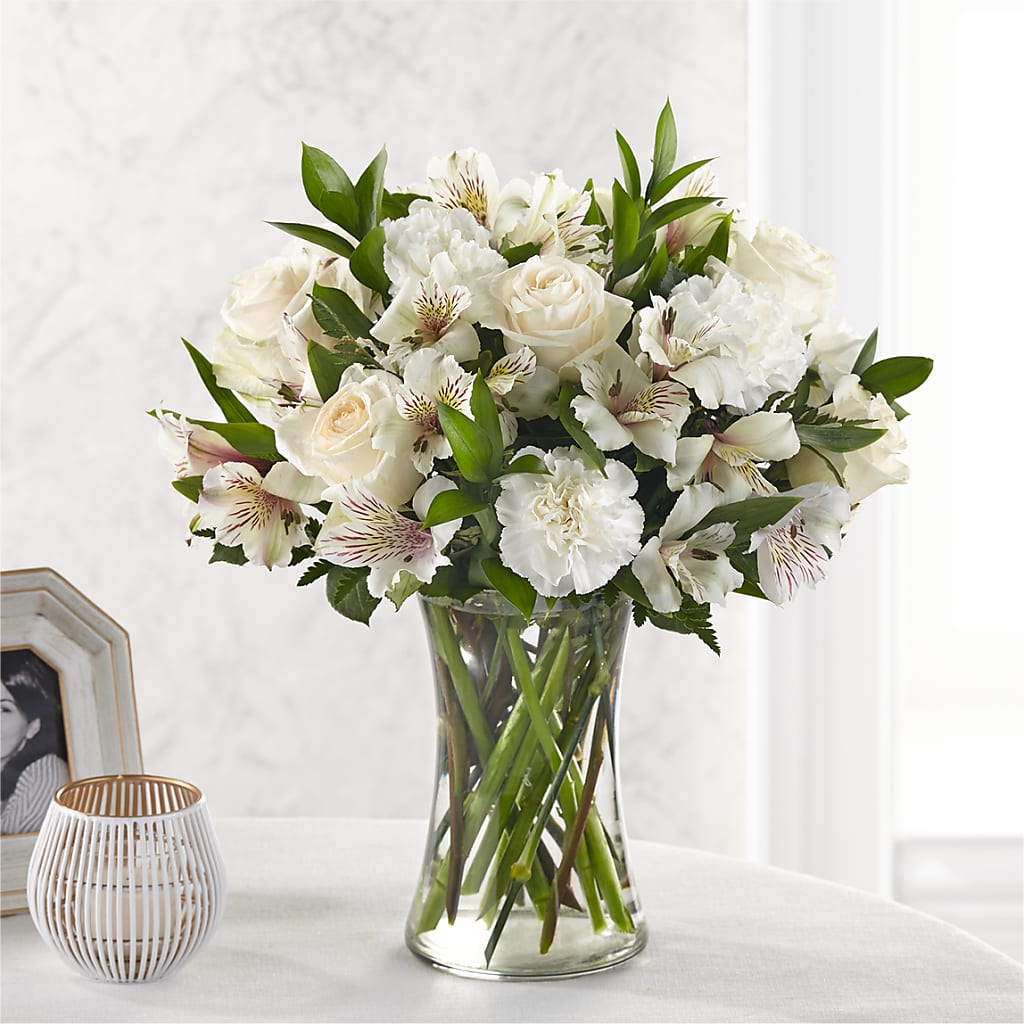 Cherished Friend Bouquet – Fleuriste East Angus Et Maison Du Cadeau, East Angus PQ
