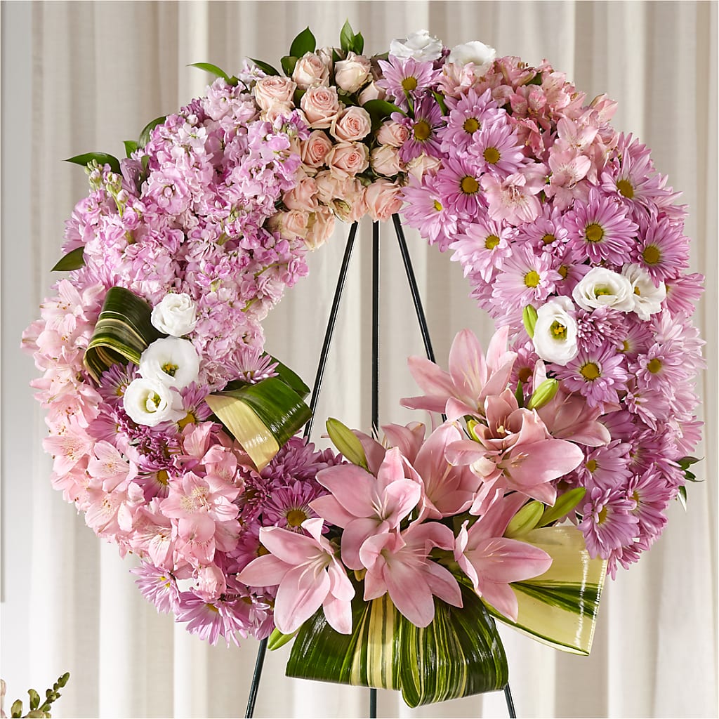 Gift of Warmth Wreath – Fleuriste East Angus Et Maison Du Cadeau, East Angus PQ