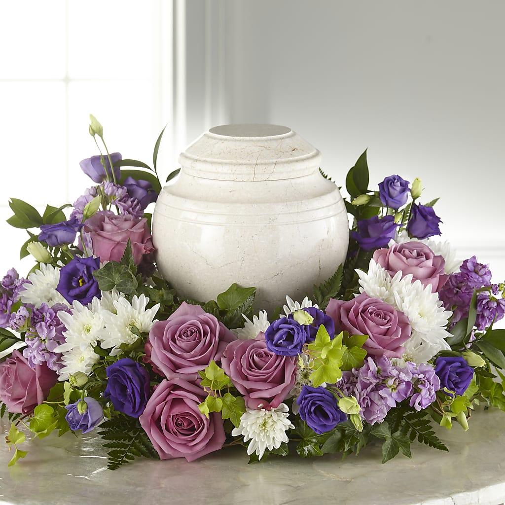 Blooming Sympathy Cremation Adornment – Fleuriste East Angus Et Maison Du Cadeau, East Angus PQ