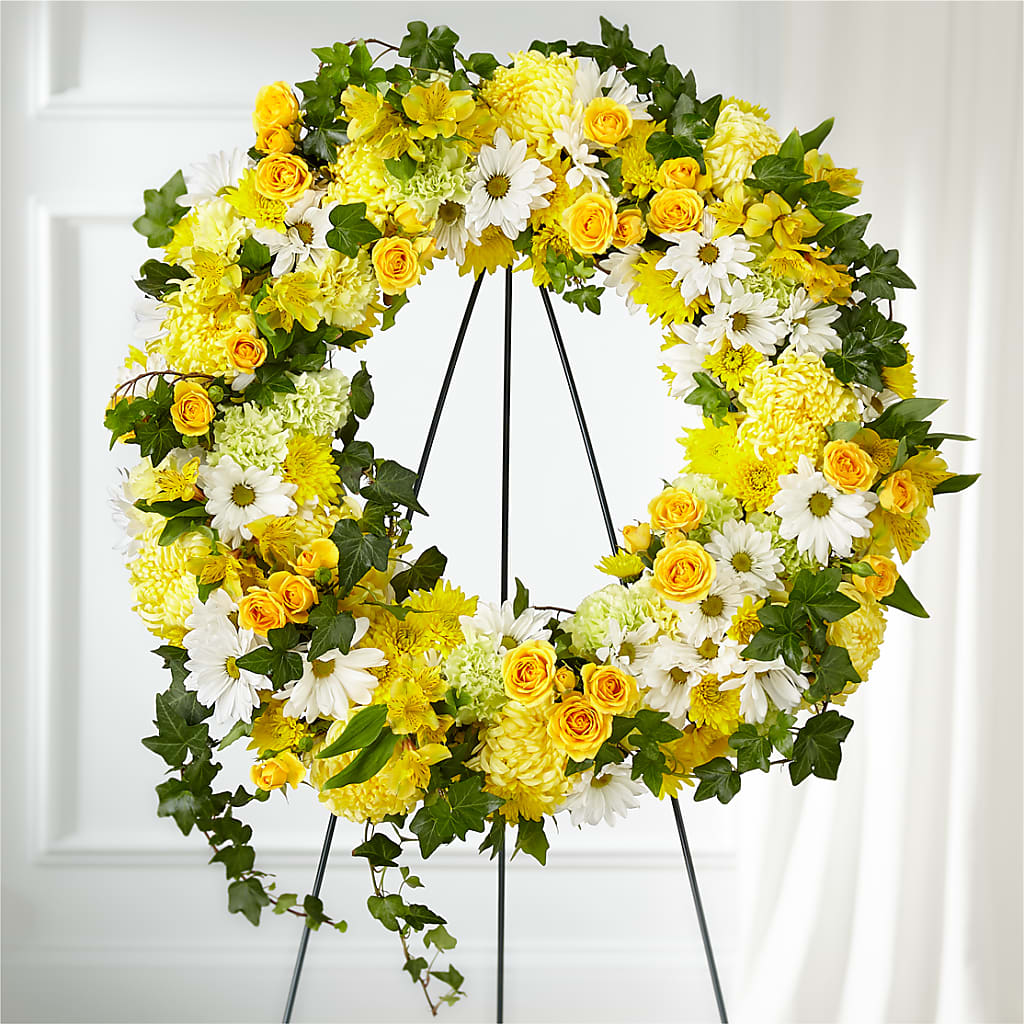 Golden Remembrance Wreath – Fleuriste East Angus Et Maison Du Cadeau, East Angus PQ