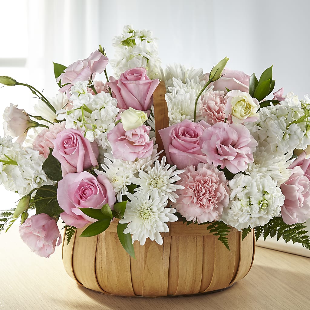 Always Graceful Basket – Fleuriste East Angus Et Maison Du Cadeau, East Angus PQ