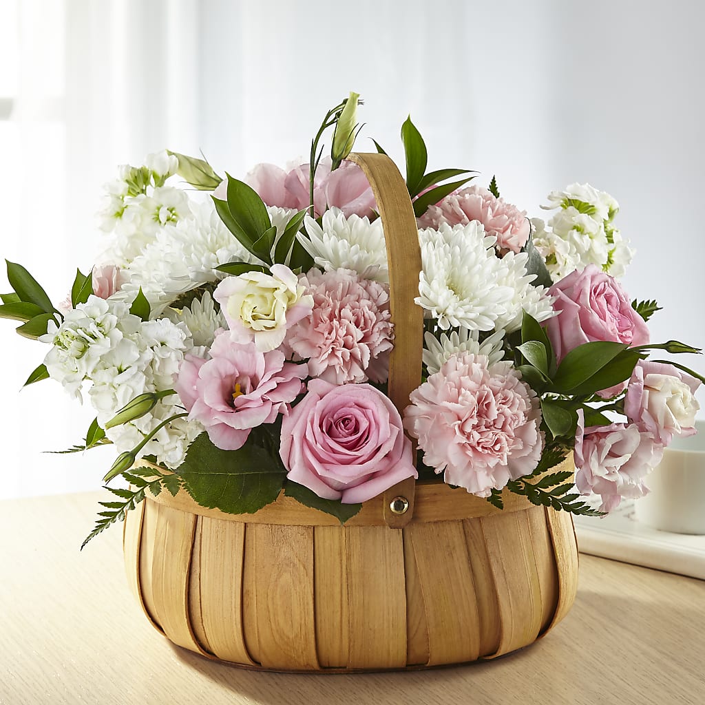 Always Graceful Basket – Fleuriste East Angus Et Maison Du Cadeau, East Angus PQ