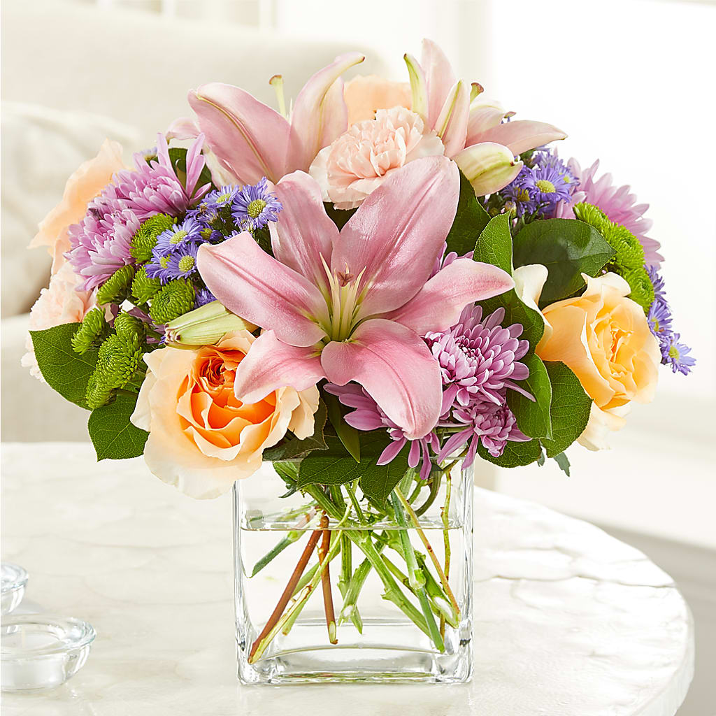 Delicate Details Bouquet – Fleuriste East Angus Et Maison Du Cadeau, East Angus PQ