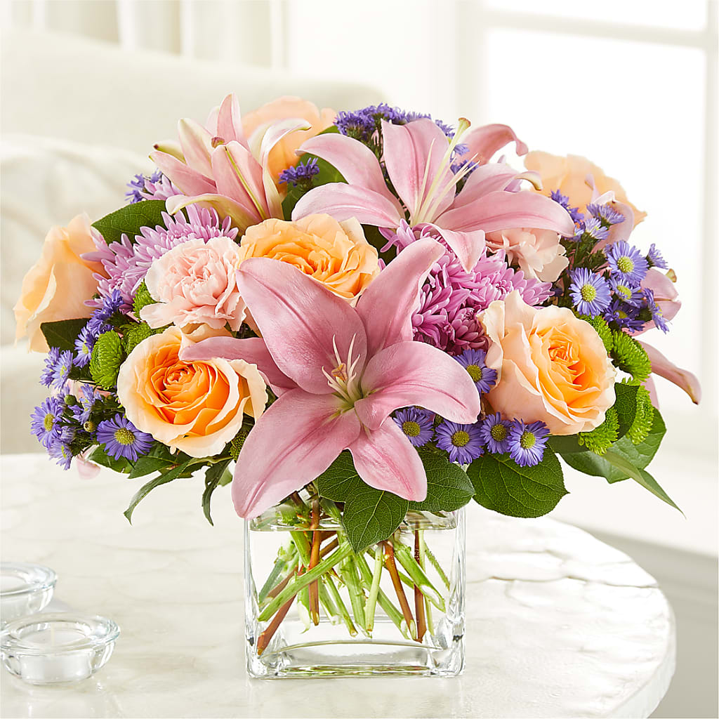 Delicate Details Bouquet – Fleuriste East Angus Et Maison Du Cadeau, East Angus PQ