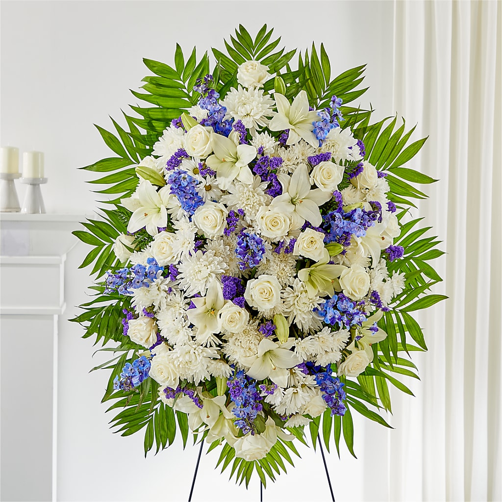 At Rest Standing Spray – Fleuriste East Angus Et Maison Du Cadeau, East Angus PQ