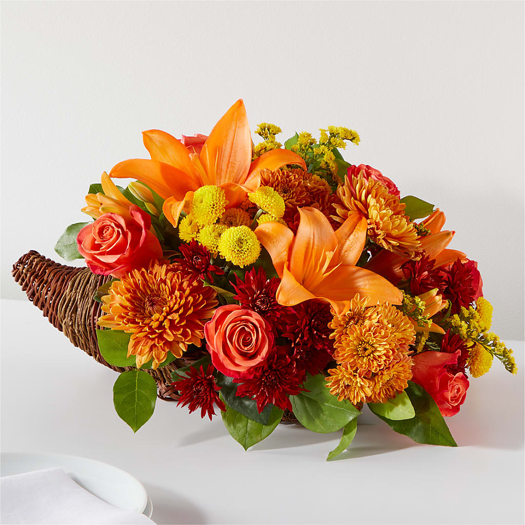 Bouquet of Blessings Cornucopia – Fleuriste East Angus Et Maison Du Cadeau, East Angus PQ