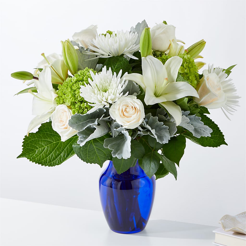 Snowy Dreams Bouquet – Fleuriste East Angus Et Maison Du Cadeau, East Angus PQ