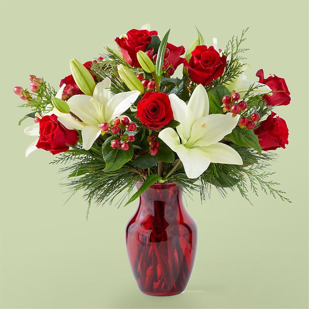 Evergreen Delight Bouquet – Fleuriste East Angus Et Maison Du Cadeau, East Angus PQ