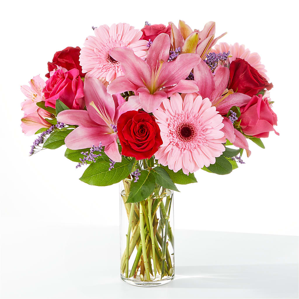 Lots of Love Bouquet – Fleuriste East Angus Et Maison Du Cadeau, East Angus PQ
