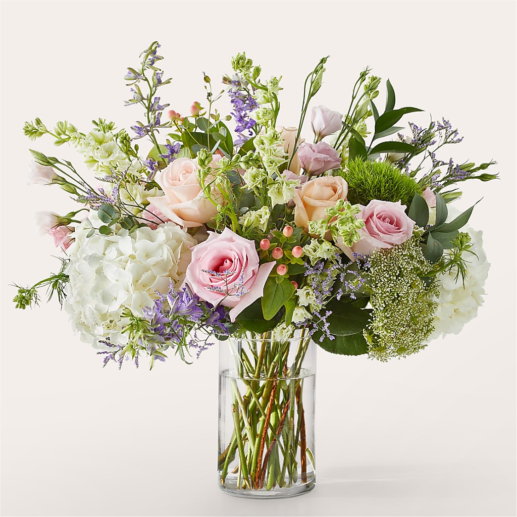 From Scratch Luxury Bouquet – Fleuriste East Angus Et Maison Du Cadeau, East Angus PQ