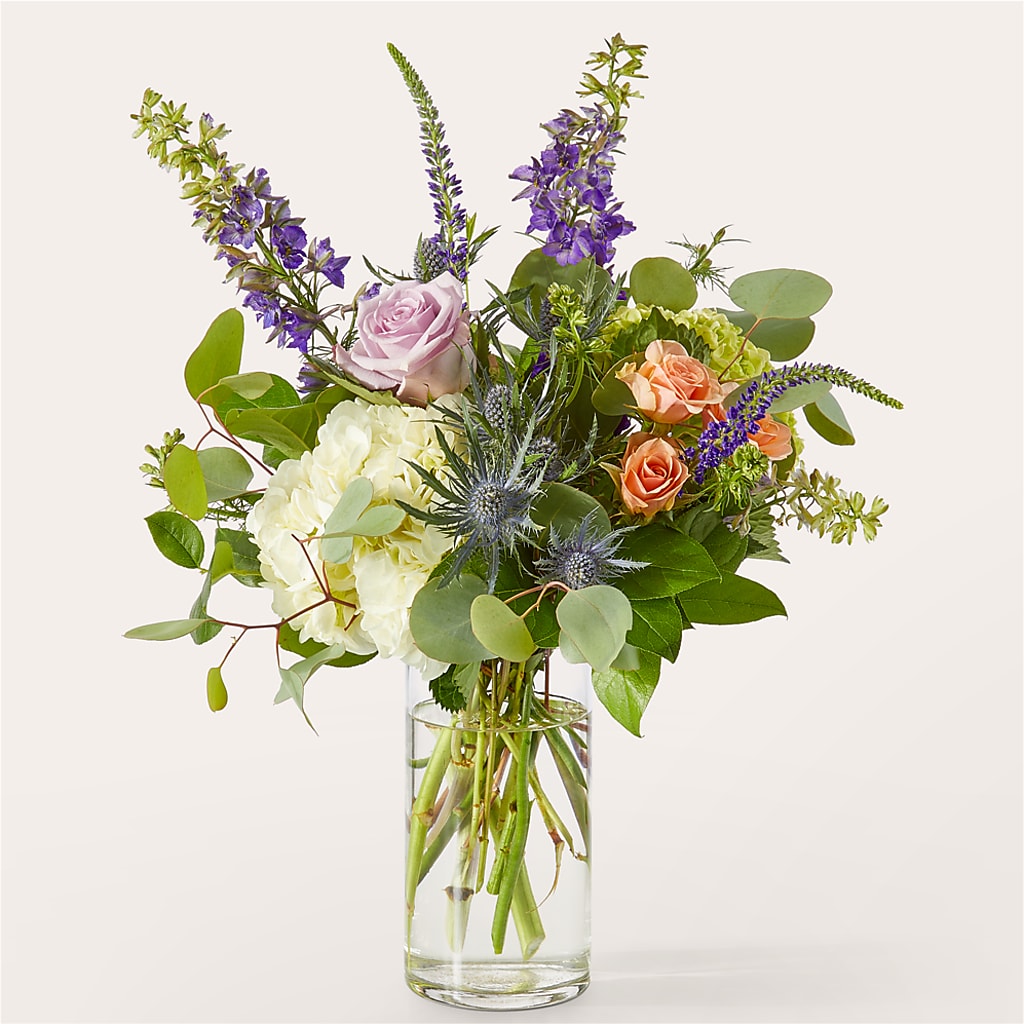 Appealing Aura Bouquet – Fleuriste East Angus Et Maison Du Cadeau, East Angus PQ