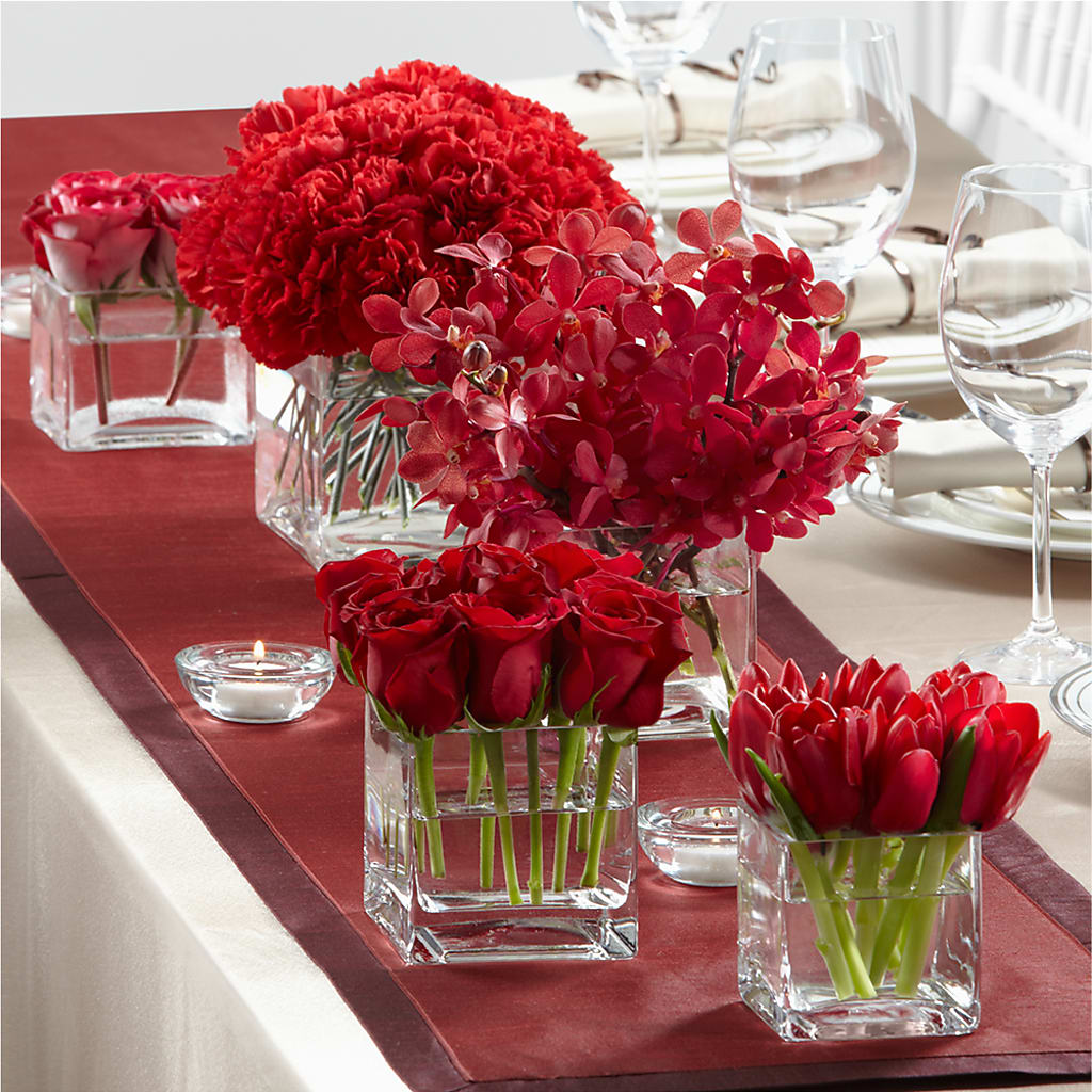 Modern Grace Centerpiece – Fleuriste East Angus Et Maison Du Cadeau, East Angus PQ