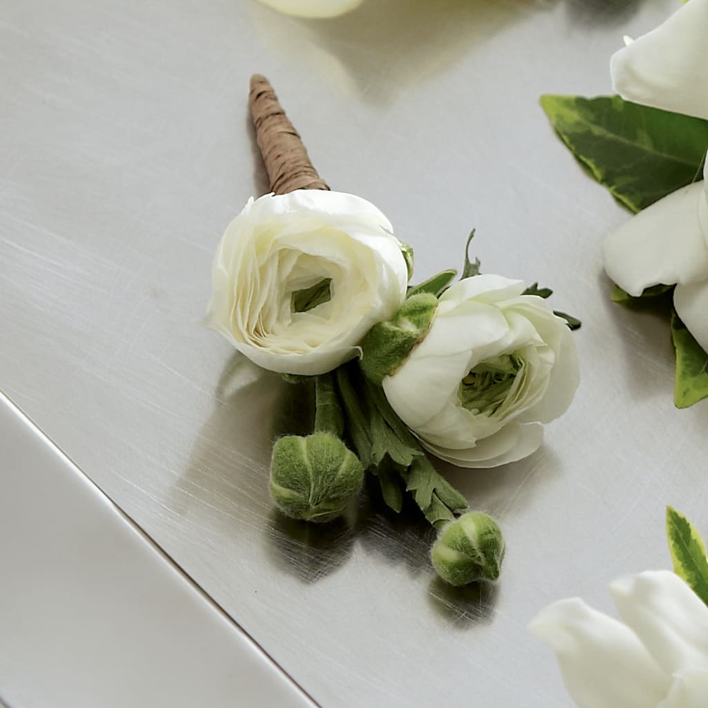 White Ranunculus Boutonniere – Fleuriste East Angus Et Maison Du Cadeau, East Angus PQ