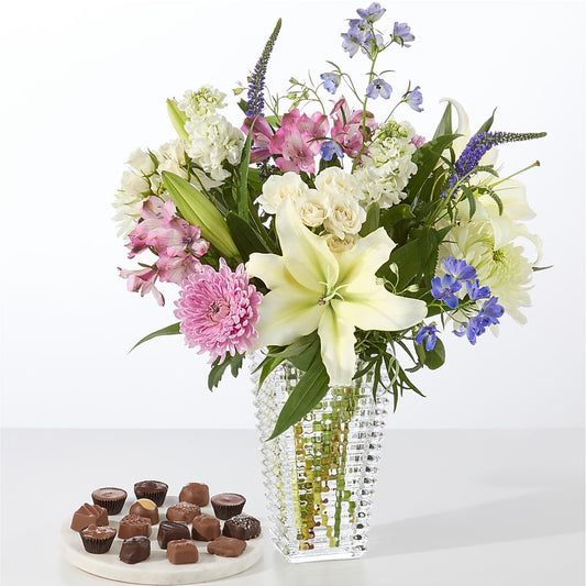Winter Celebration Bouquet –  Fleuriste East Angus Et Maison Du Cadeau, East Angus PQ