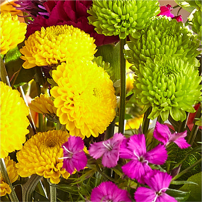 Bold & Bright – A Florist Original –  Fleuriste East Angus Et Maison Du Cadeau, East Angus PQ