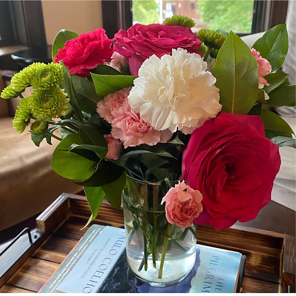 Sweet & Pretty Bouquet –  Fleuriste East Angus Et Maison Du Cadeau, East Angus PQ