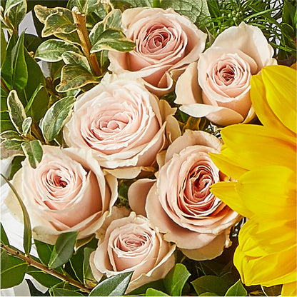 The Good Life Bouquet –  Fleuriste East Angus Et Maison Du Cadeau, East Angus PQ