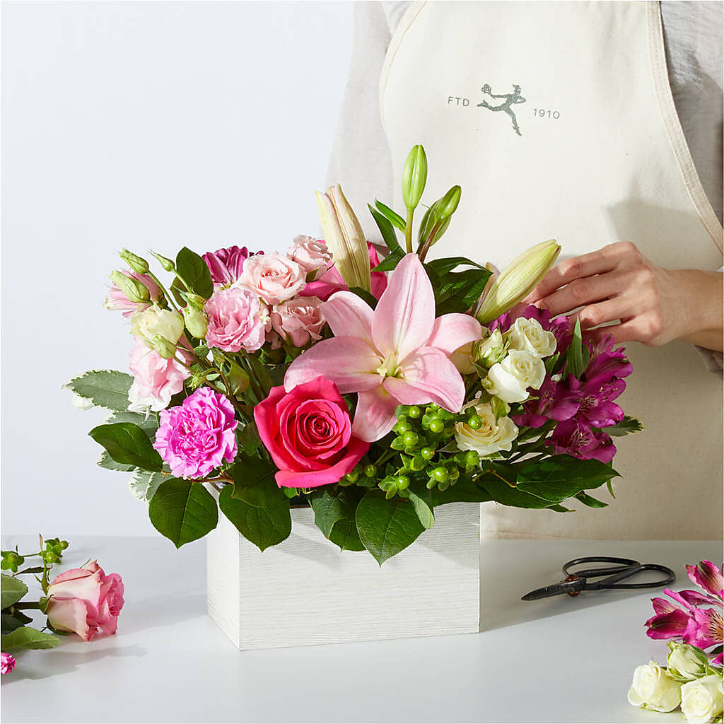 Sweetberry Box – A Florist Original –  Fleuriste East Angus Et Maison Du Cadeau, East Angus PQ