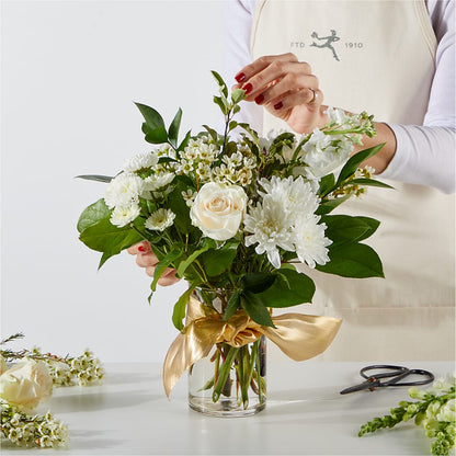 New Beginnings – A Florist Original –  Fleuriste East Angus Et Maison Du Cadeau, East Angus PQ