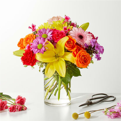 Cue the Confetti - A Florist Original –  Fleuriste East Angus Et Maison Du Cadeau, East Angus PQ