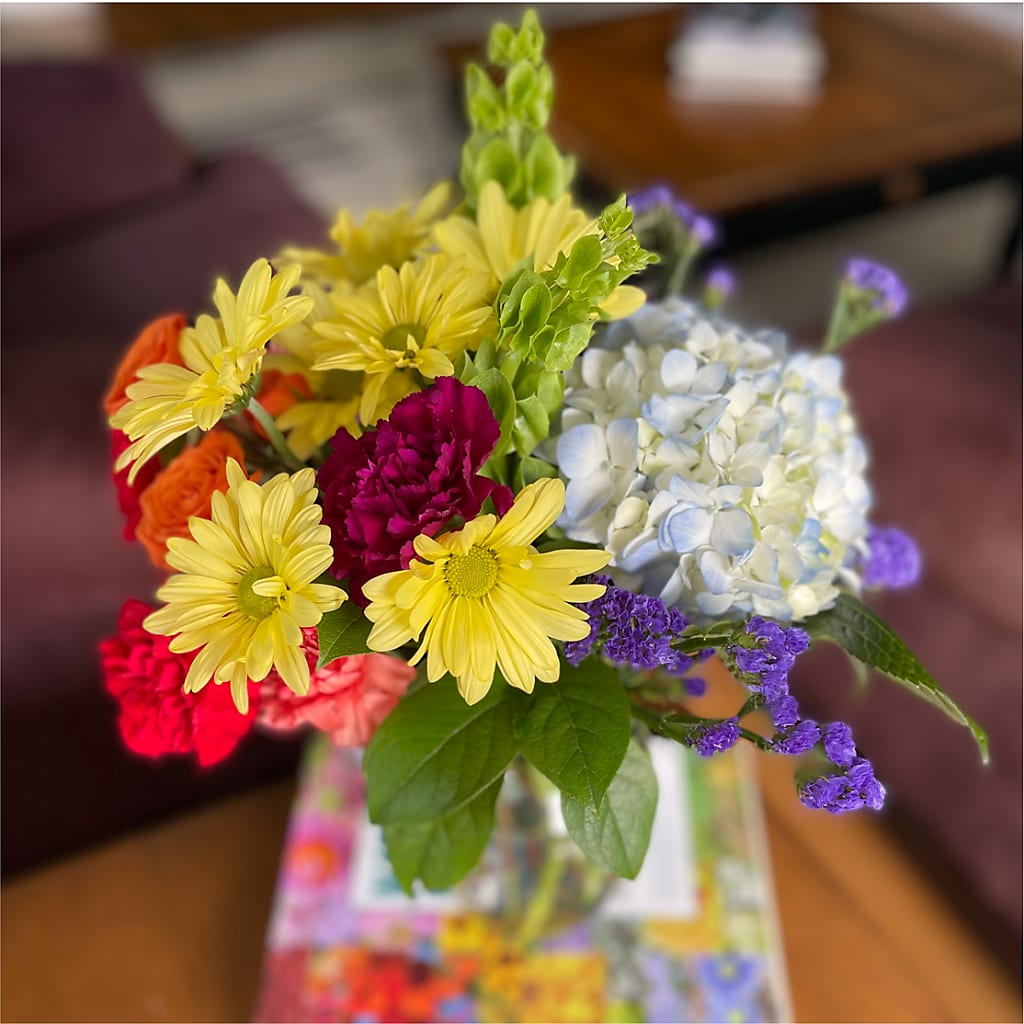 Summer Spectra - A Florist Original –  Fleuriste East Angus Et Maison Du Cadeau, East Angus PQ