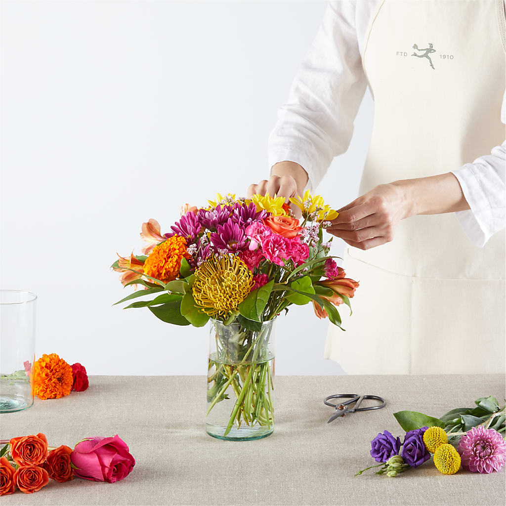 Feast of Color – A Florist Original –  Fleuriste East Angus Et Maison Du Cadeau, East Angus PQ