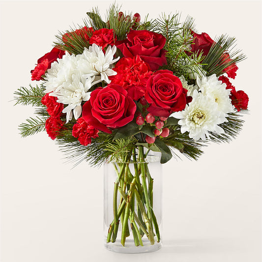 Seasonal Magic Bouquet –  Fleuriste East Angus Et Maison Du Cadeau, East Angus PQ